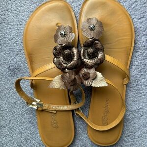 BRIGHTON FLOWER SANDALS SIZE 8